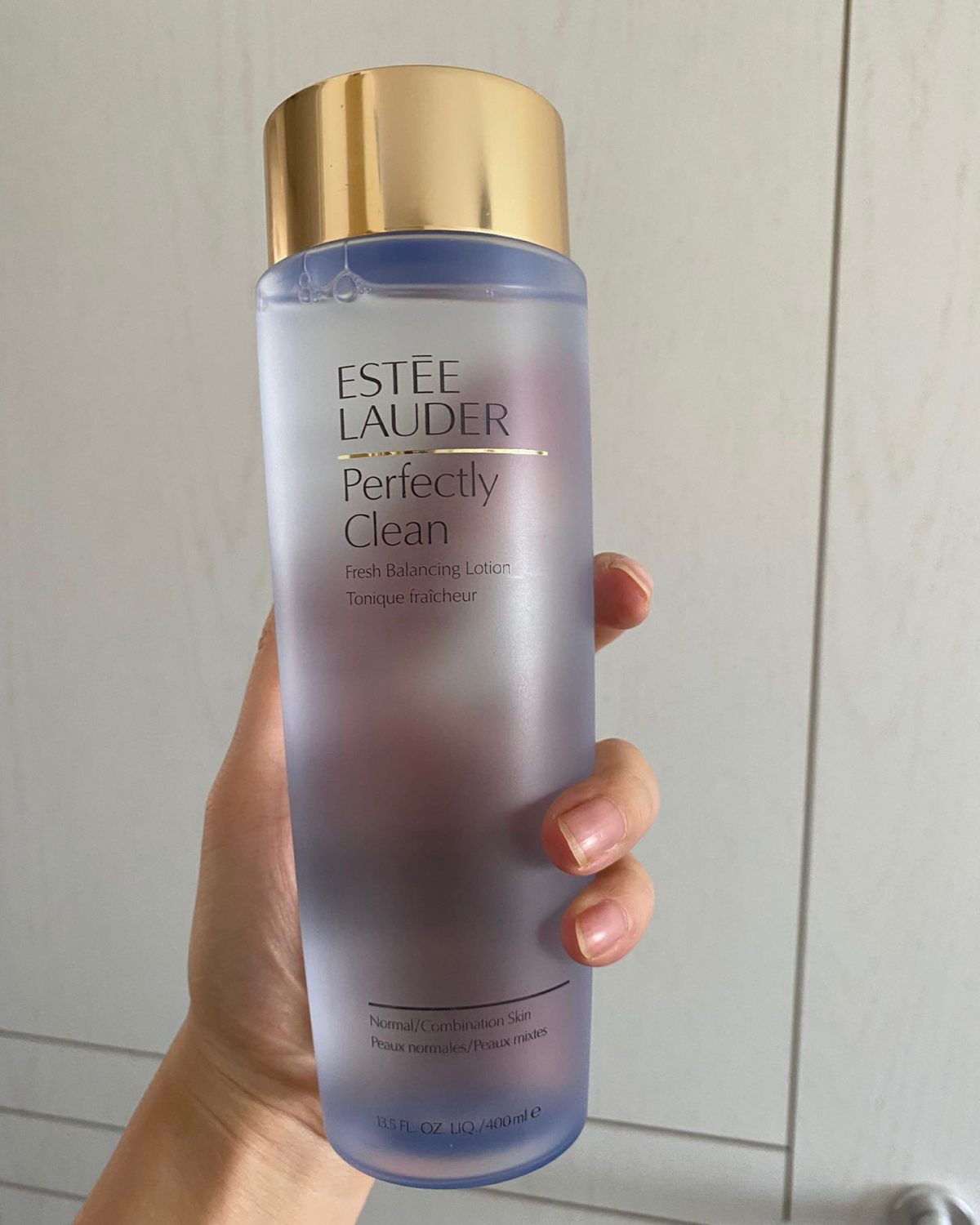 🌸雅诗兰黛蓝水 混油皮的夏天是最不好过的，清爽型的水必须要