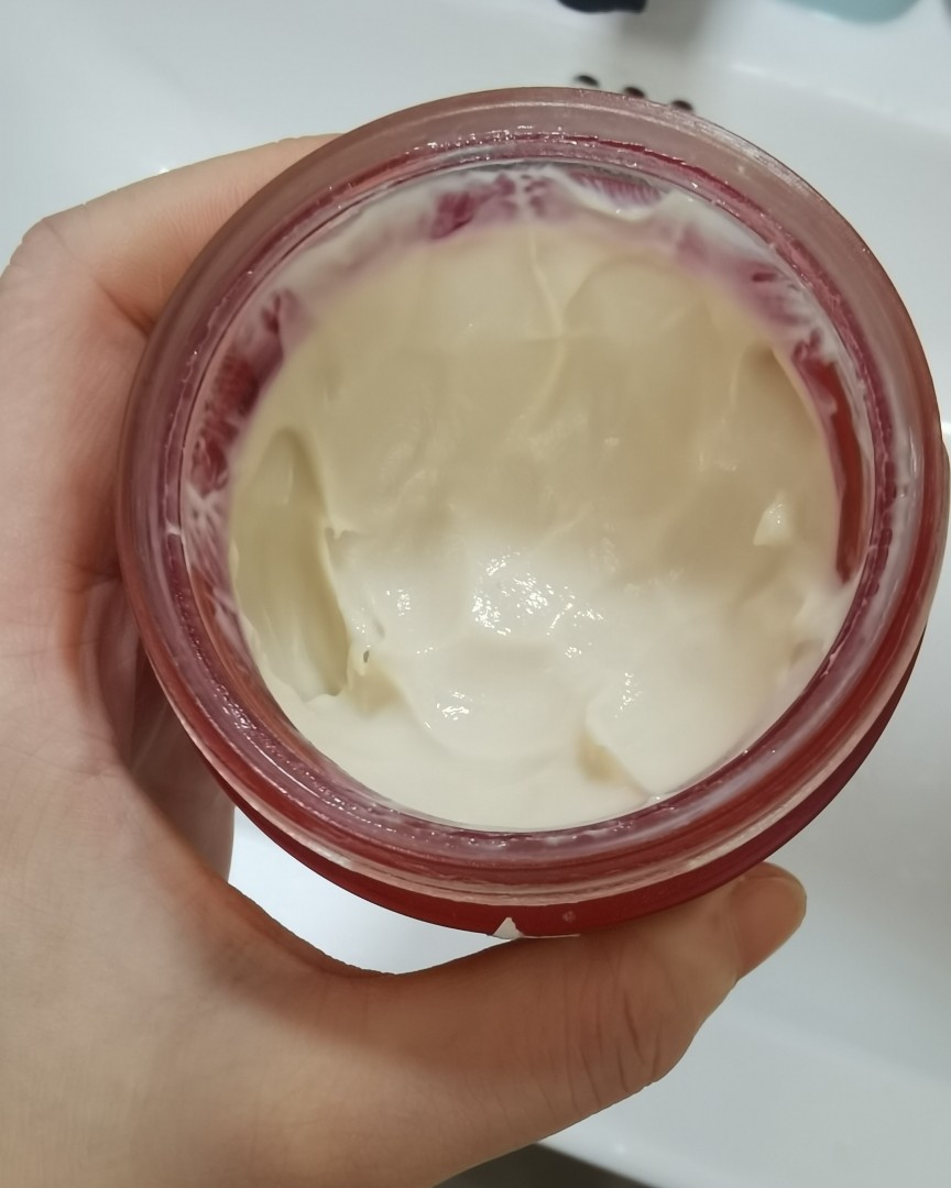 💛fresh这个牌子很早就进驻国内了，公关真的用脚营销，多