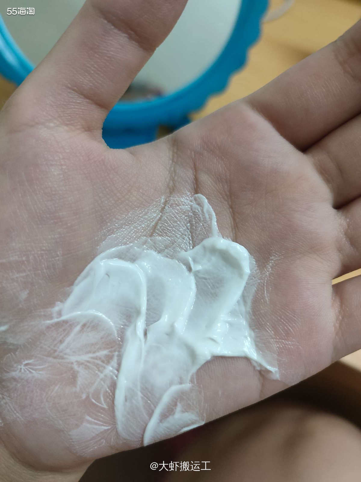 个人超级喜欢用涂抹面膜哈哈哈哈 可能是觉得会被吸收吧~但是洗