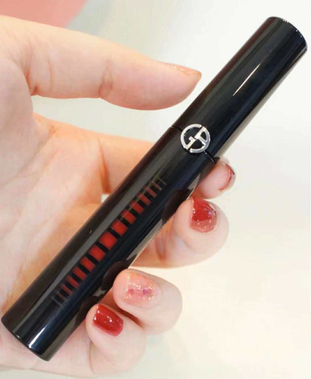 ❤️不得不说阿玛尼这两年越来越会了，新品越做越好看，这款5G