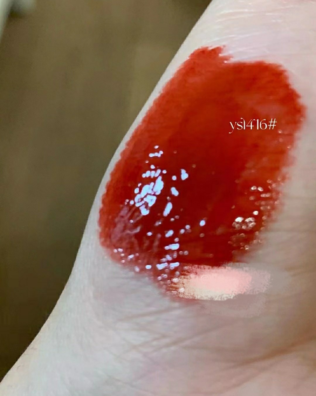 ❤️圣罗兰黑管唇釉一上市就出了好几个很火的颜色，比如407、