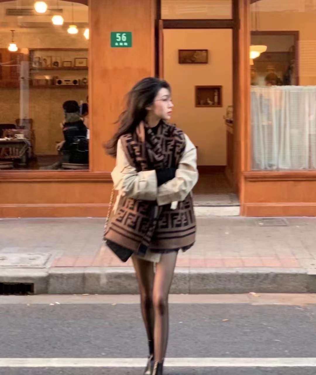 预定在途Fendi芬迪焦糖色大logo 围巾🧣 最难买的围