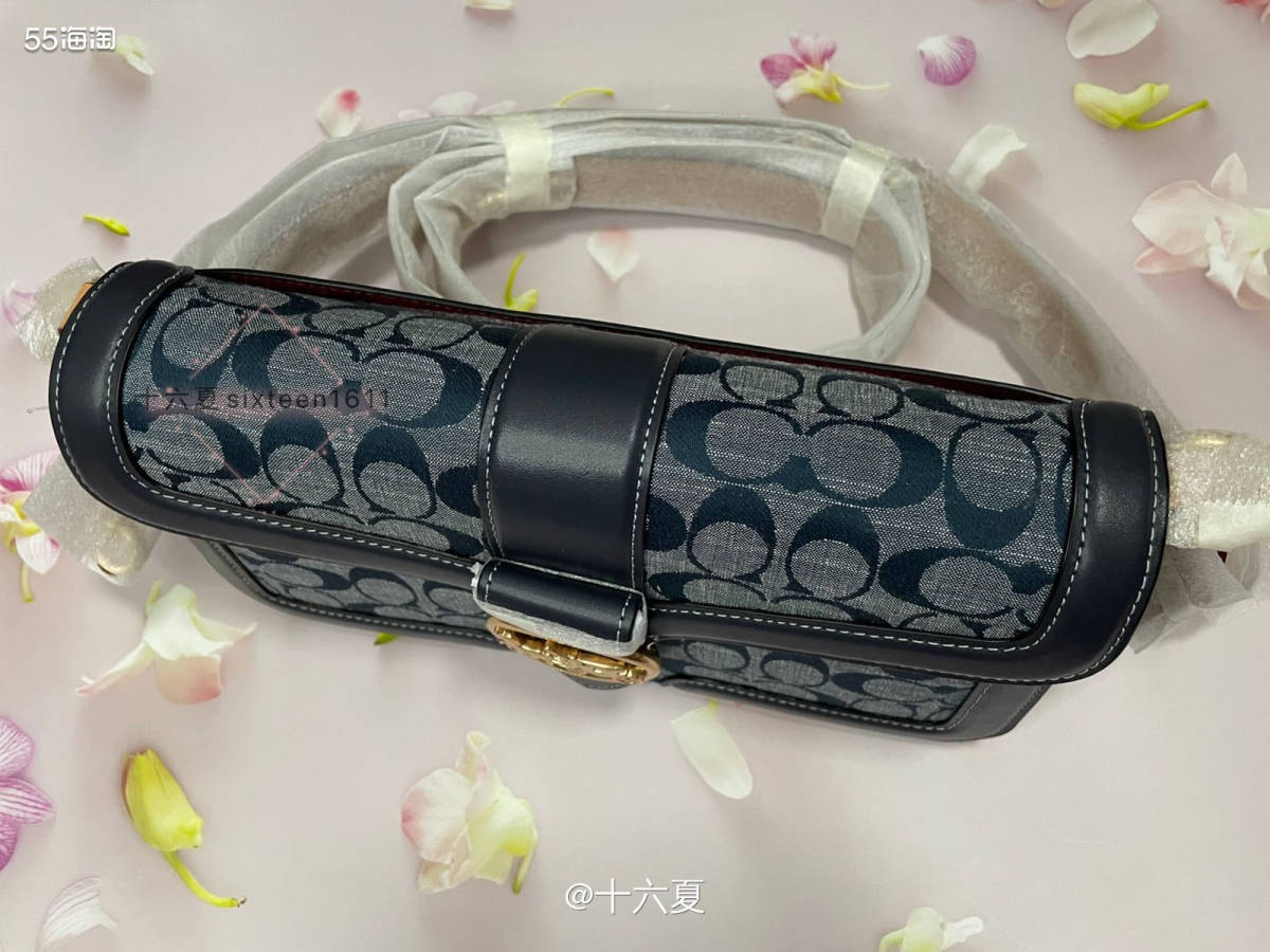 🌟这是一单又喜又悲的开箱，因为奥莱的当时的跳水浮动价格让我