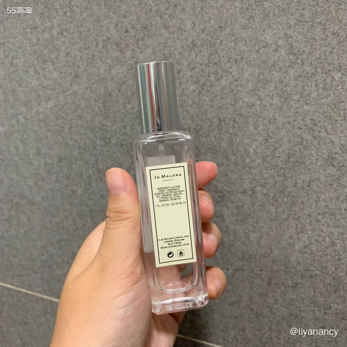 ✨夏天还是很适合喷香水的，毕竟夏天乘坐公共交通，感觉很容易有