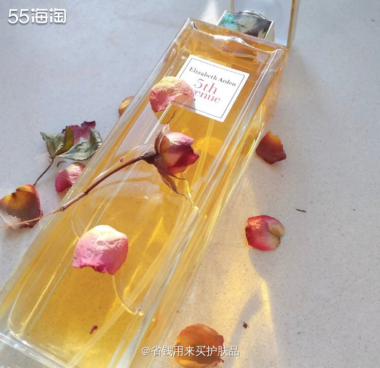 伊丽莎白雅顿第五大道I优雅的香味✨  🌟香调:馥郁花香调 