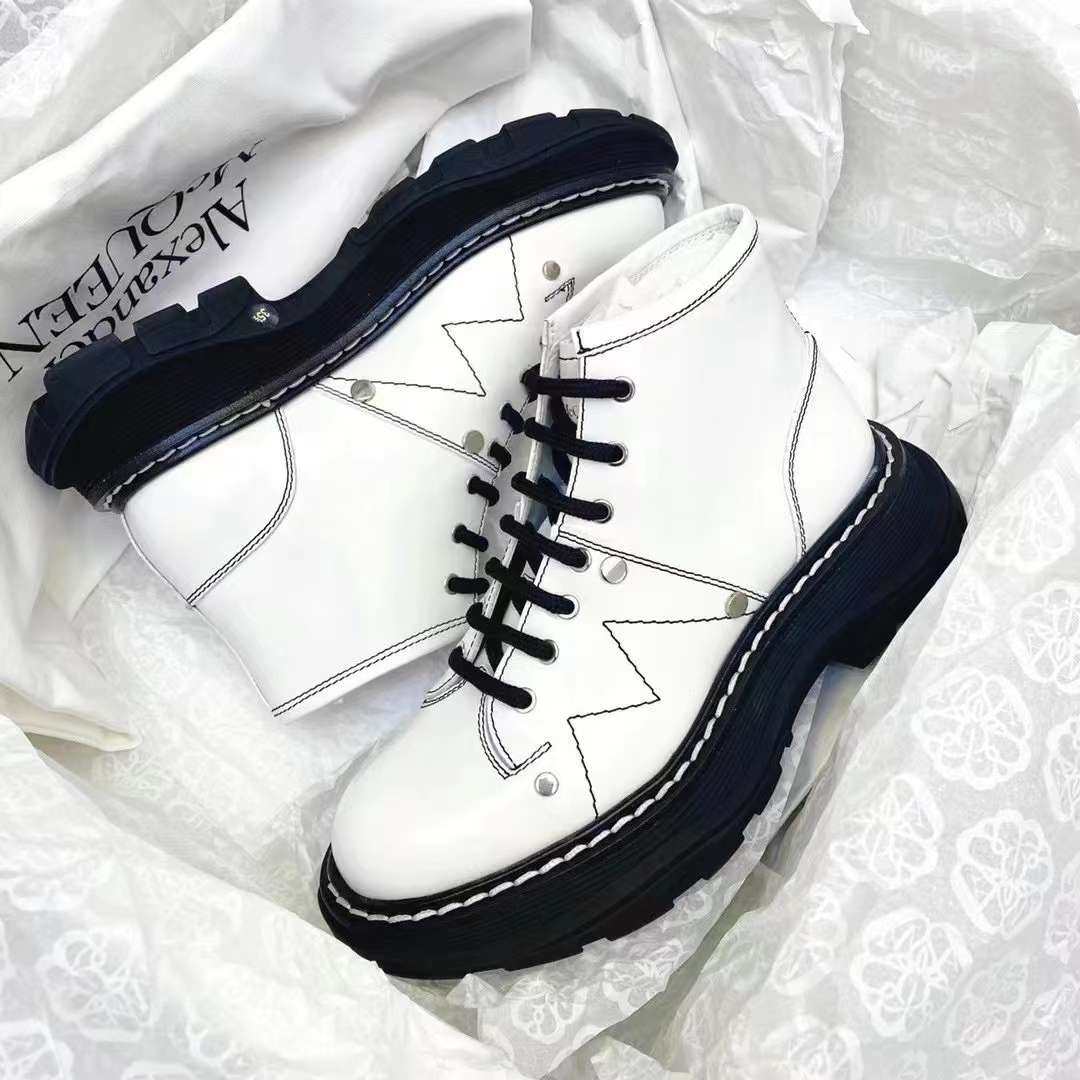 国内现货Alexander Mcqueen 麦昆 白色黑底马
