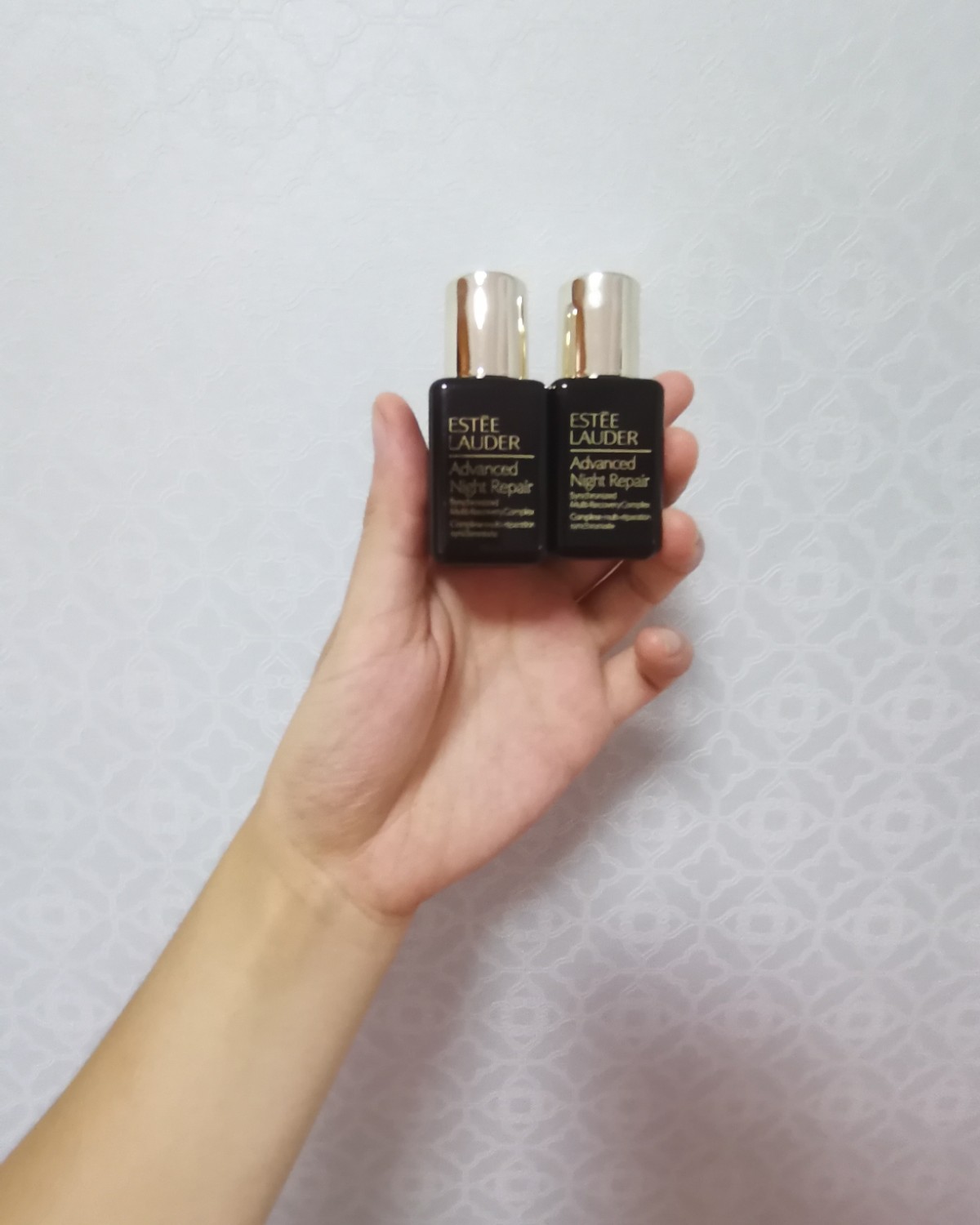 1.bb精油套盒 188包 2.雅诗兰黛美版小棕瓶50ml 