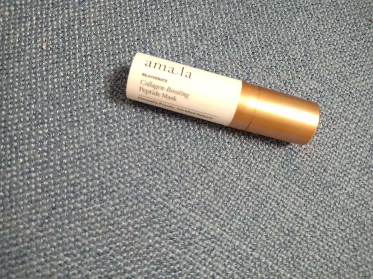 💆👸🌸有个面膜小样今天拿来试试，牌子是 amala，好