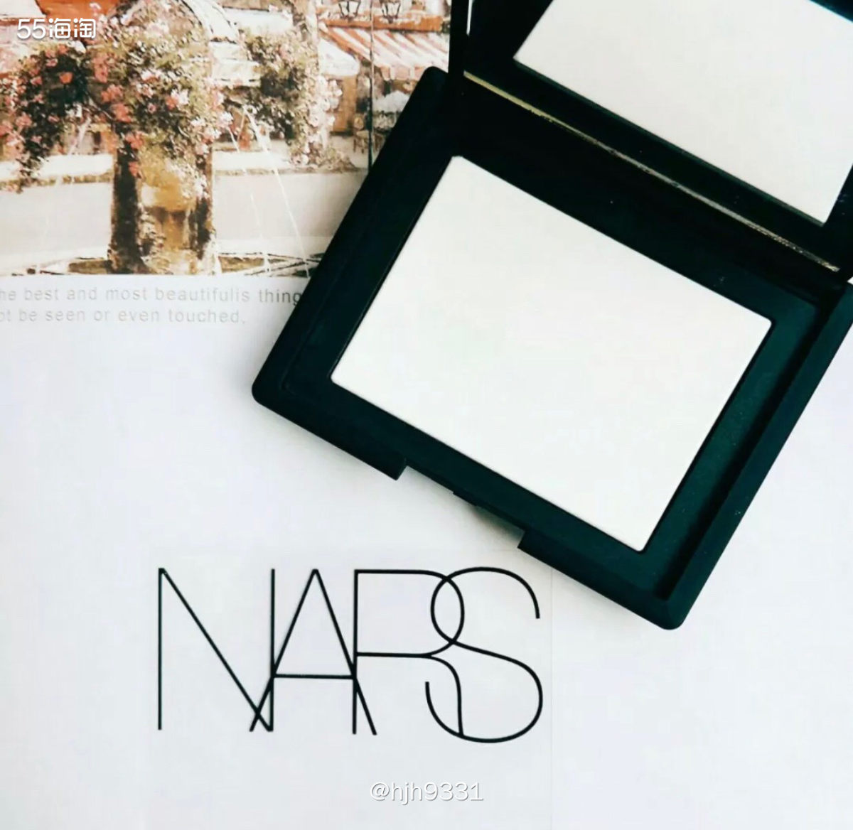 ✨Nars大白饼是它家的明星产品！ 白色的粉饼涂出来是透明的