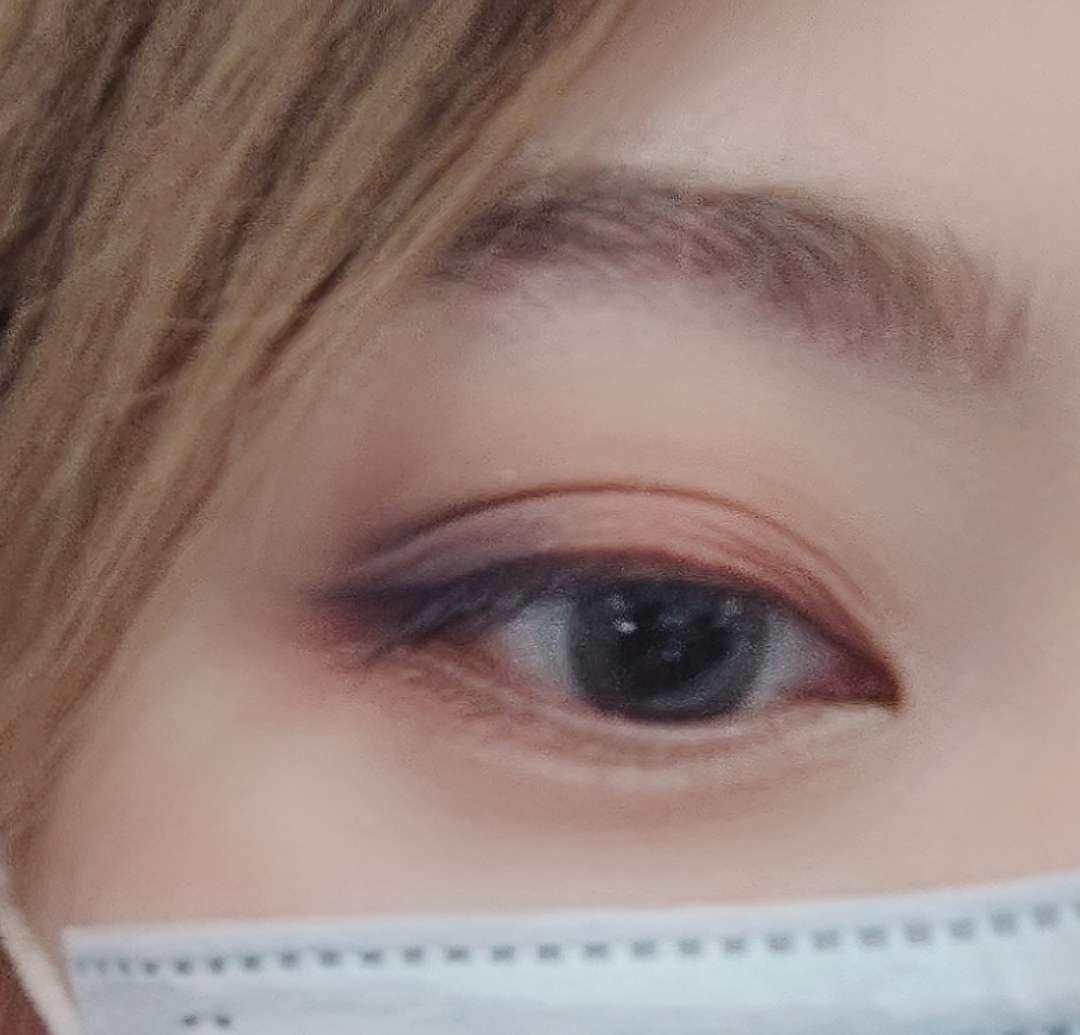 被抽中视客网的美瞳试用已经3个礼拜，刚刚收到官方寄来的美瞳，