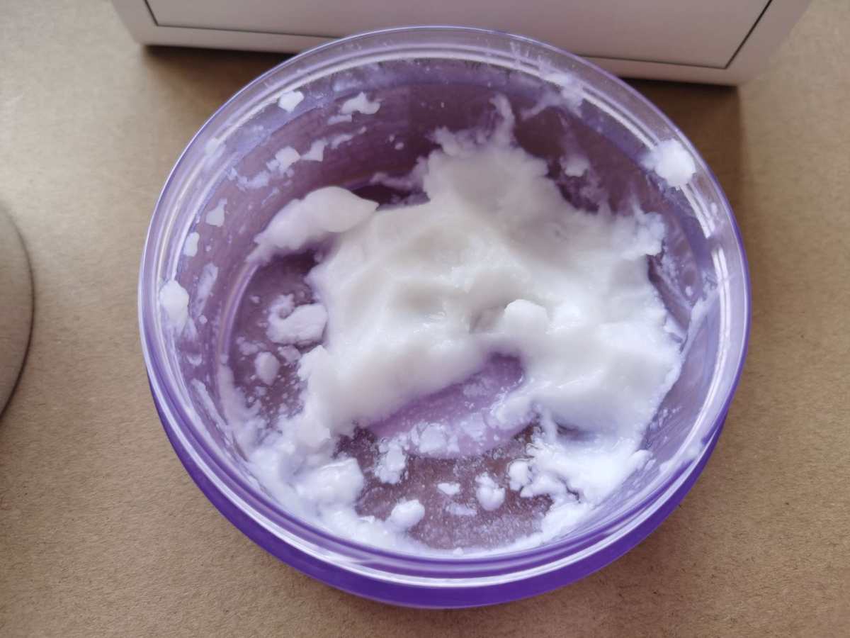 ✅倩碧紫胖子卸妆膏是特别棒的一款产品，卸的干净的卸妆膏。味，