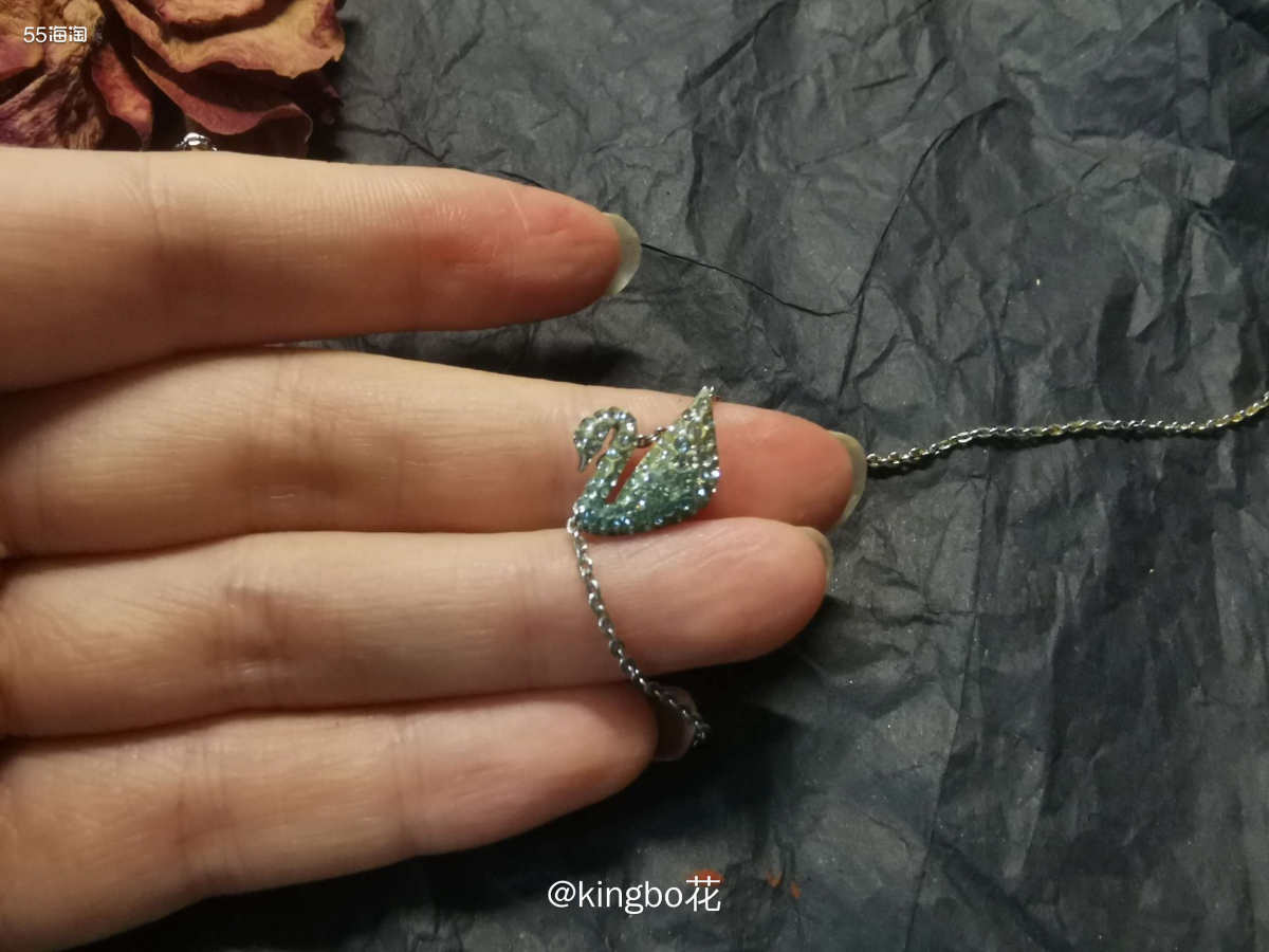 🔴施华洛世奇蓝色渐变款小天鹅， 温柔又经典，海外购好价入 