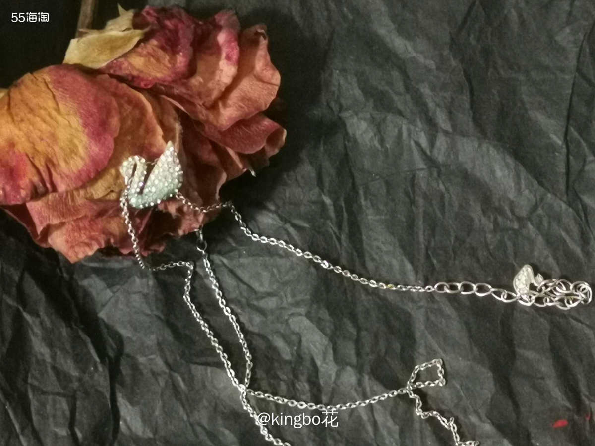 🔴施华洛世奇蓝色渐变款小天鹅， 温柔又经典，海外购好价入 