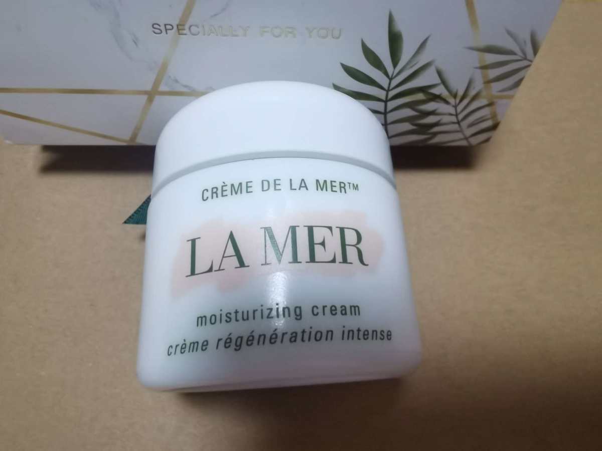 ✅LAMER家的明星产品无疑就是他家的经典修复面霜，也称精华