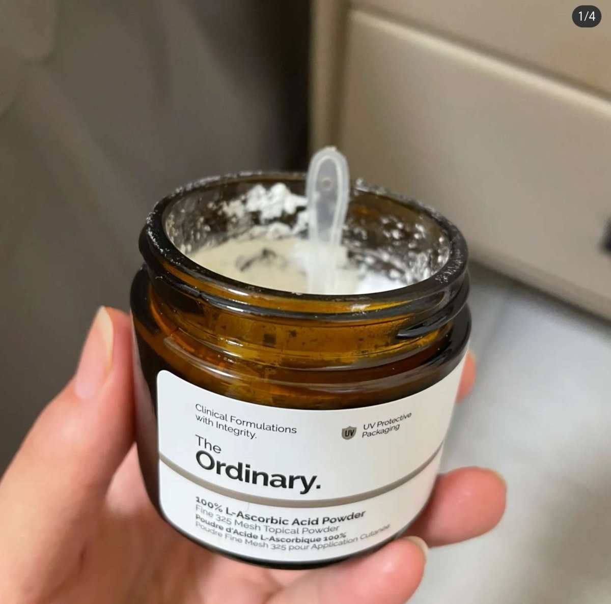 之前的The ordinary VC粉风刮的特别大，正好和丝
