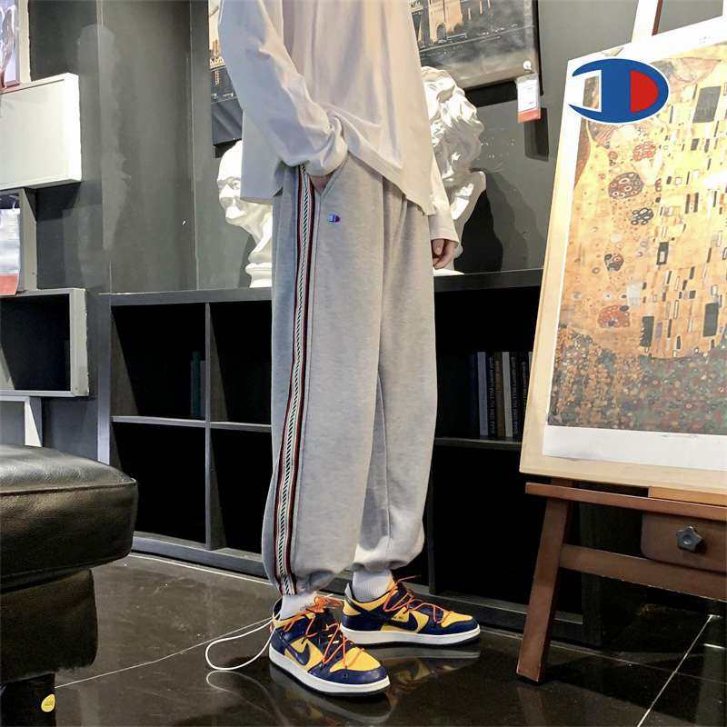 我在海外购上面买过两条champion裤子，都挺满意的！  