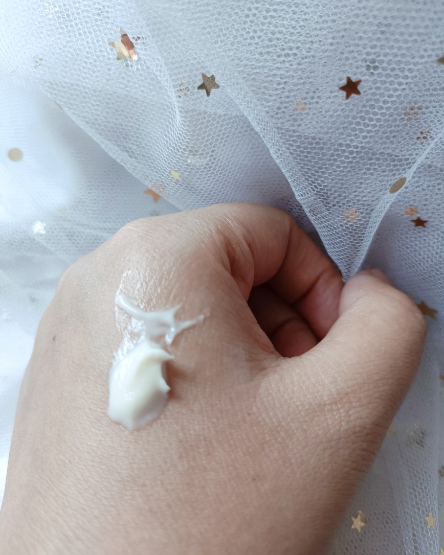 ✅本人肤质: 中性熟龄肌，不怎么长痘，偶尔长小闭口  ✅测评