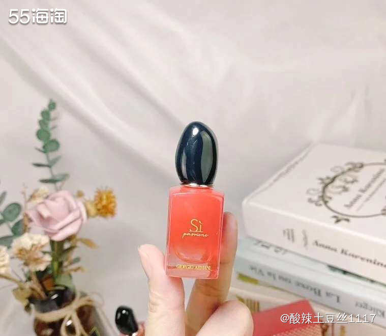 一份价格能买到四个香水小样，目前网站售价199，一瓶均价不到