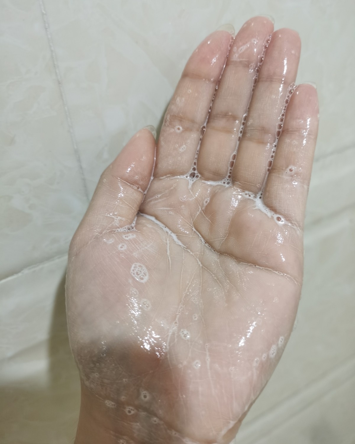 ✅之前一直听群里姐妹们安利说这个沐浴露挺好用的，于是月初海外