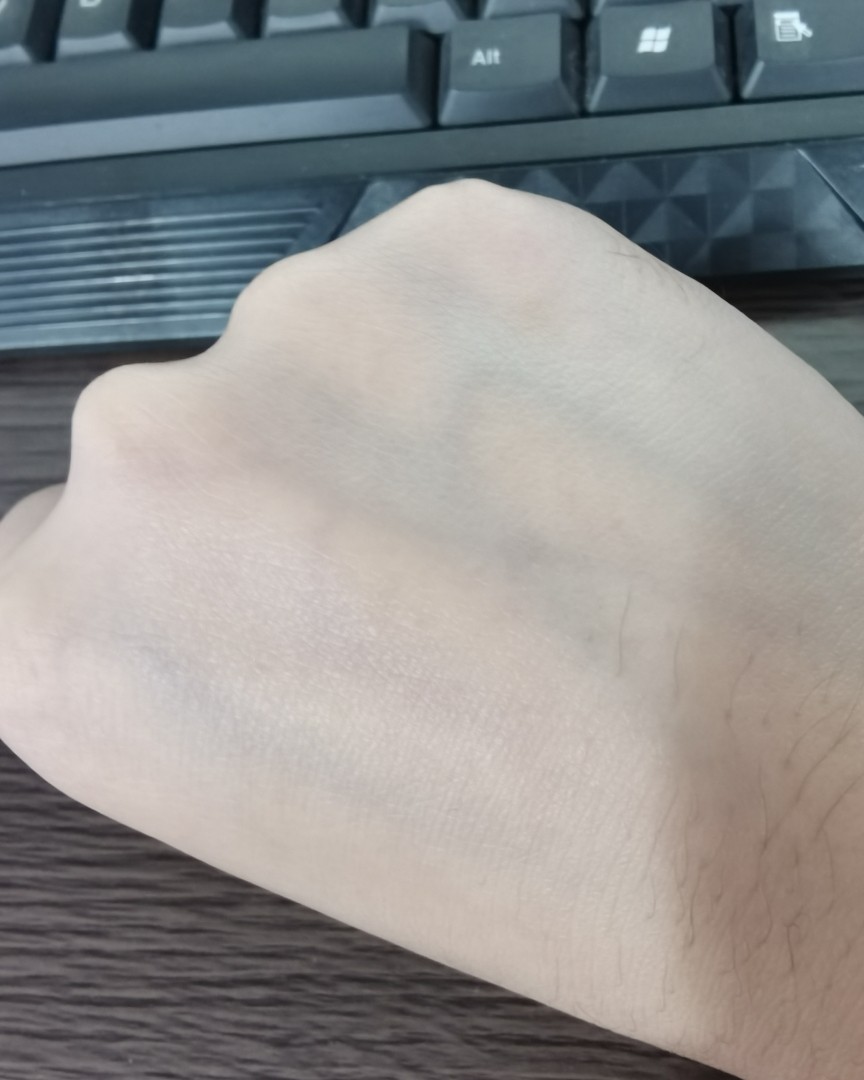 ✅雅顿白茶护手霜是我意外发现的小惊喜，之前5月份雅顿万事达*