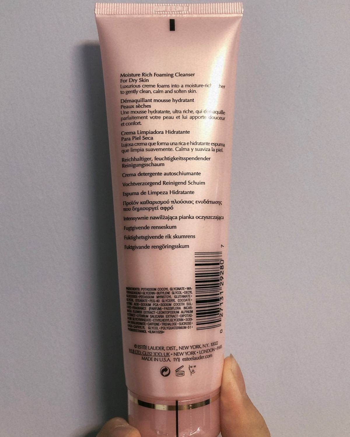 ⭕️雅诗兰黛粉洁，一款氨基酸洁面，适合大干皮的洁面，算是比较