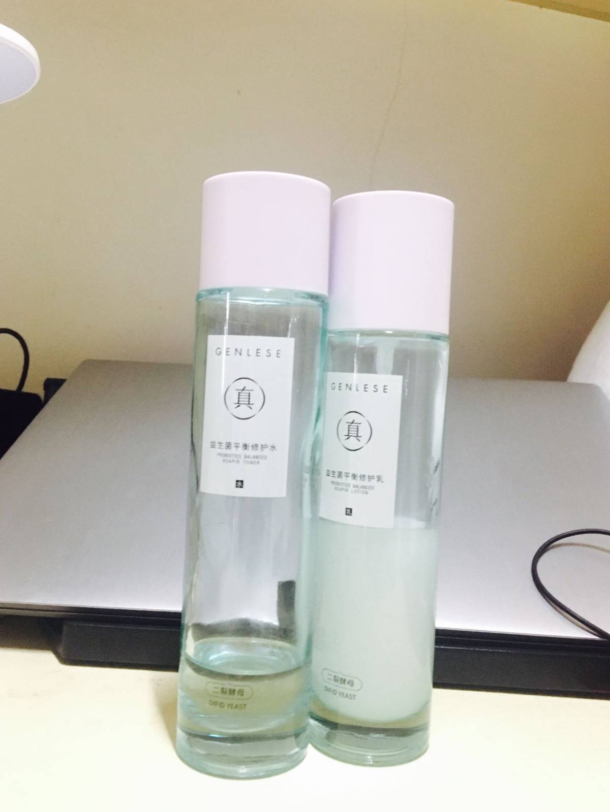 🌼品名：益生菌套装  🌼水乳套装：①益生菌平衡修护水  