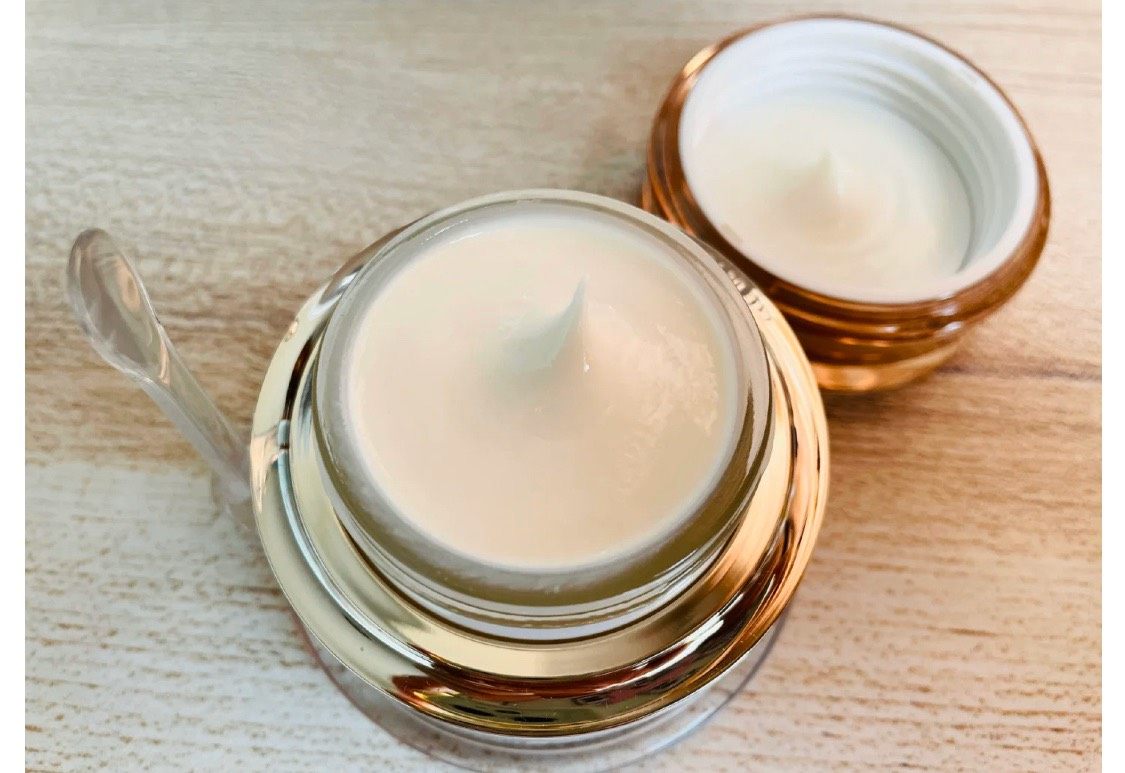 💫CPB日霜自带SPF25的值，除了能够滋养肌肤，还能抵御