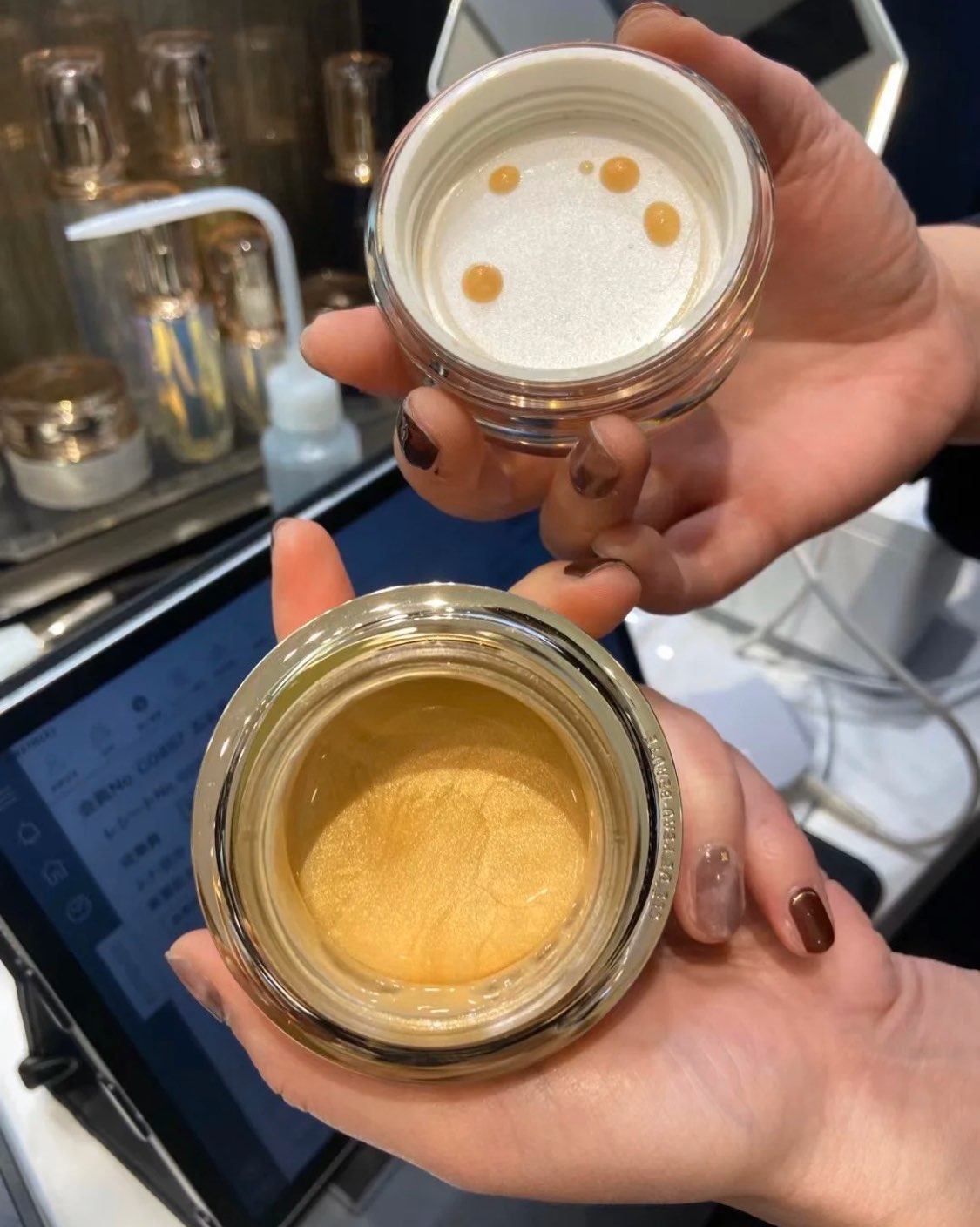 💛CPB肌肤之钥抗衰老24K黄金涂抹面膜，是的，这是一瓶有