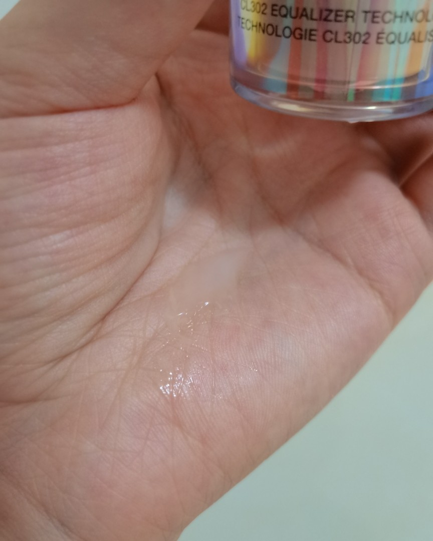 倩碧302镭射淡华我是半年前就开始接触的，当时在朋友那体验了