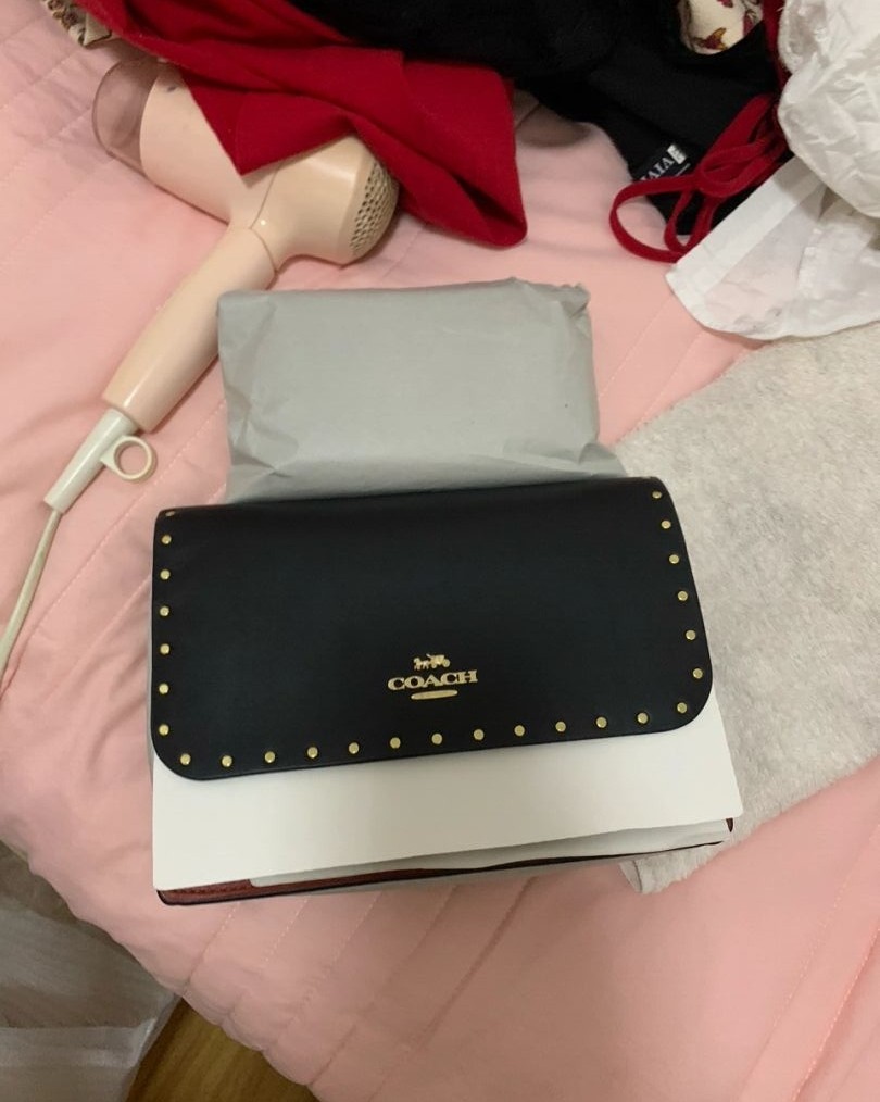 上一次奥莱做活动，眼手快拿下一波风琴包😂自己都没想到居然这