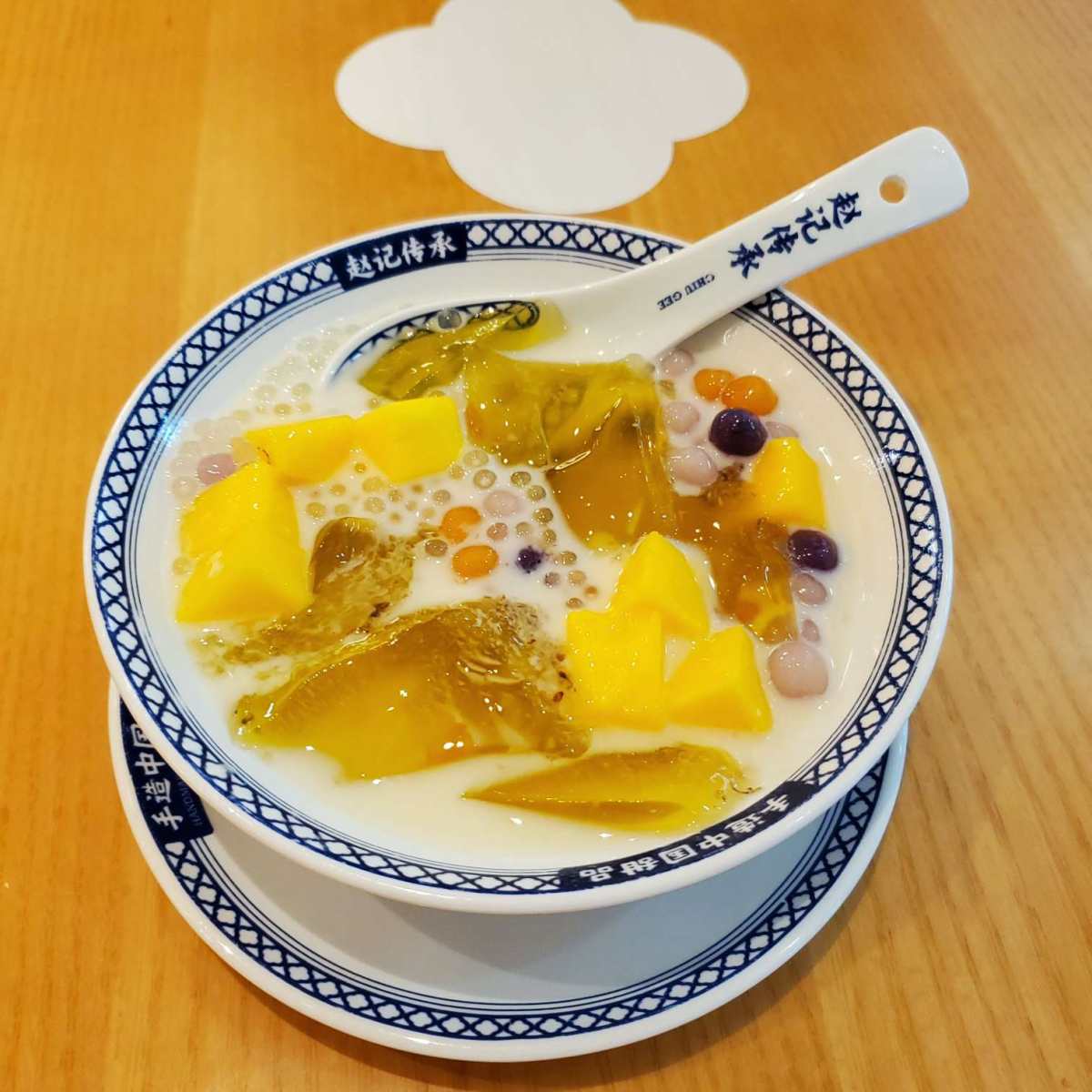 我最常吃是一家甜品店，广东省内应该很多它们家的分店～  它们
