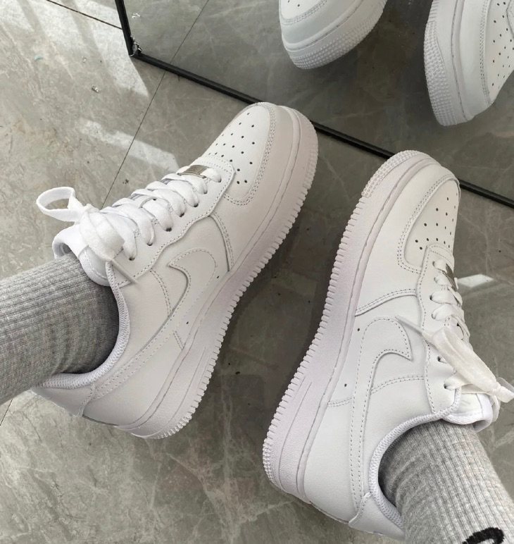 🔘 nike空军一号，一双回忆满满属于青春的鞋子。  ▫️