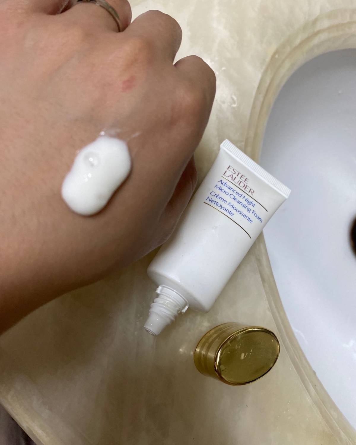🔲雅诗兰黛肌妍修护洁面乳，干皮必备的低泡氨基酸洁面温和不刺