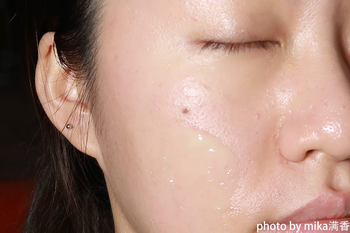 油皮好爱这个乳霜的质地啊！有一定的保湿能力，还不油腻。油皮真