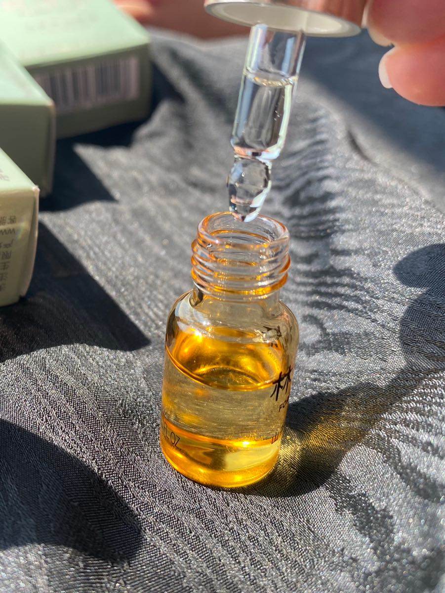 📣 林清玄山茶花润肤油，香味自然清香。  ▫️林清玄的这款