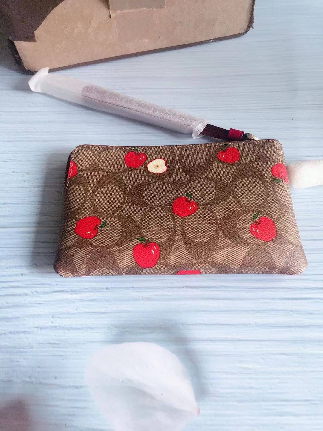 💠购买网站：Coach Outlet  💠购买物品：CO