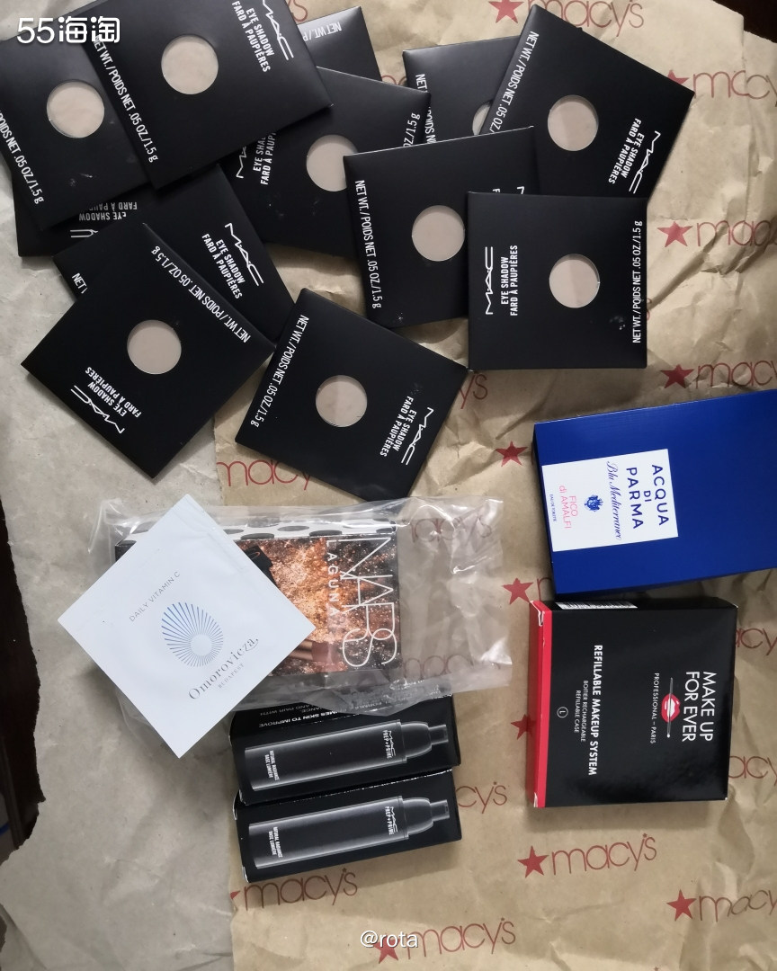 收到这个包裹的时候，我还满心激动，因为里面有一大堆omega