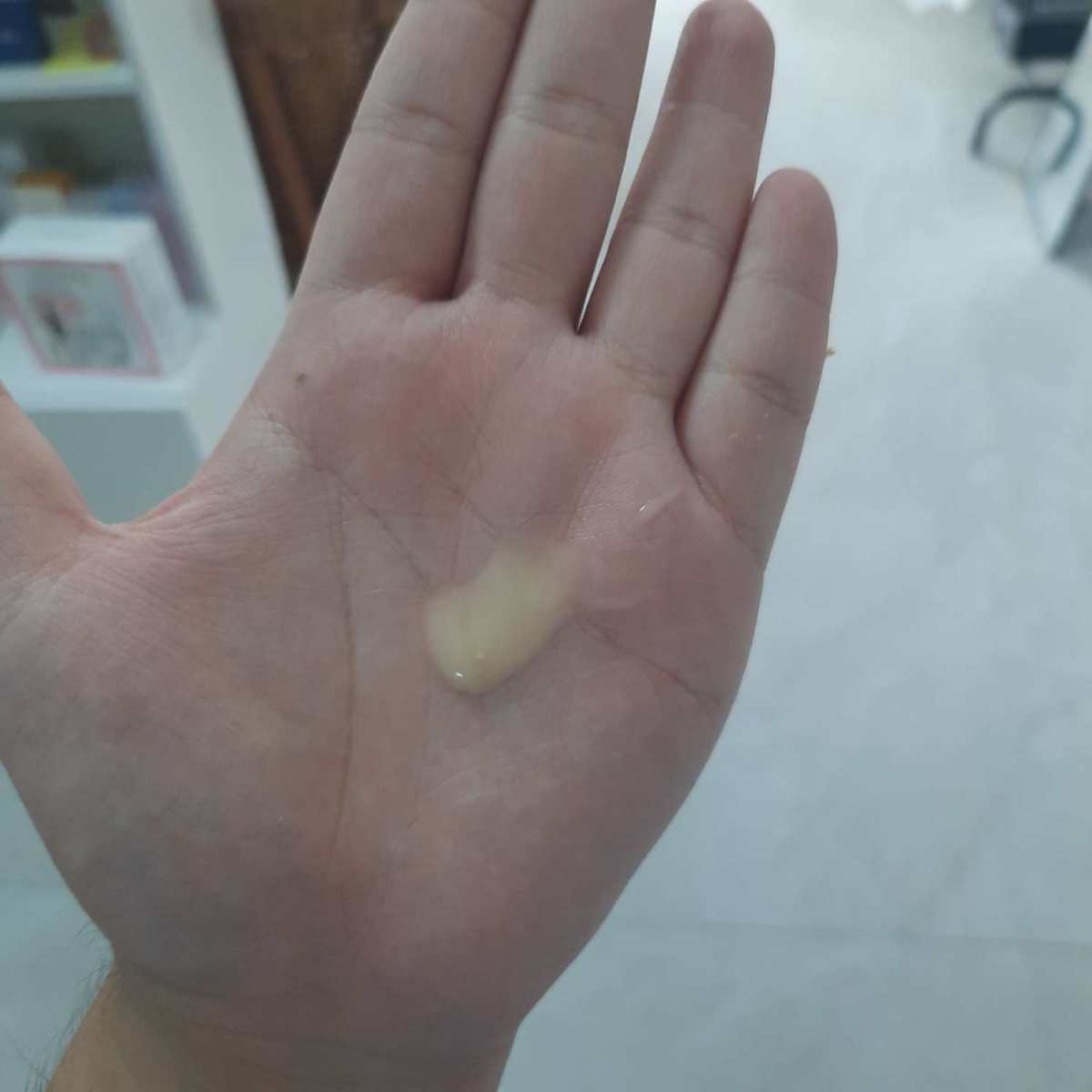 ❤️这款线雕精华也是我最近一直在用的，最近看趋势这款貌似也有