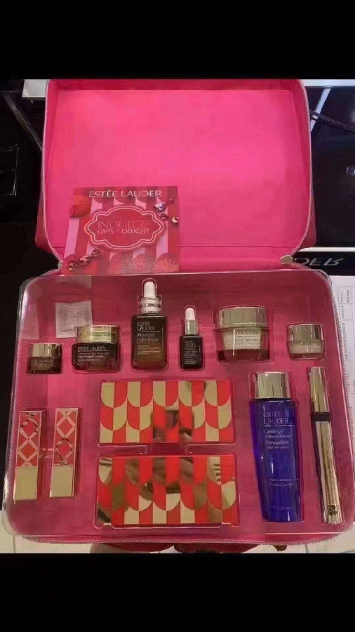 雅诗兰黛圣诞套装2021开始接受预订，目前INS上最新消息：