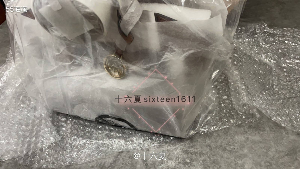 🌟MK的老花款式也是经典印花，如果想要平替的话MK还是蛮适