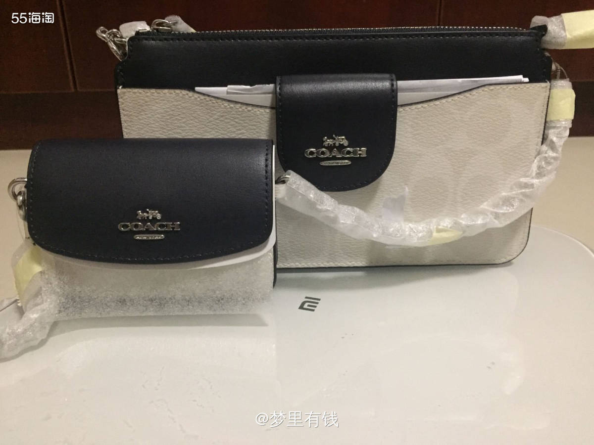 这个包很早之前买的了，在吉时放了一个月差不多，转运寄出又花了