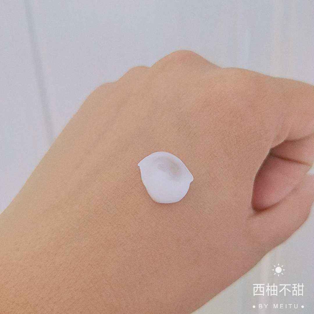 💟艾维诺是我家里大人孩子都会用的一个护肤品牌，产品温和不刺