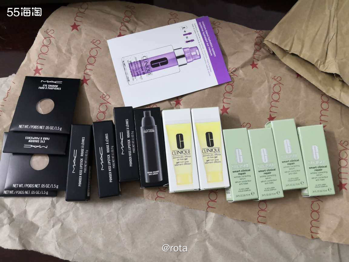 陆陆续续的羊毛都到了，别看这一箱里面东西一丢丢，但是我是合了