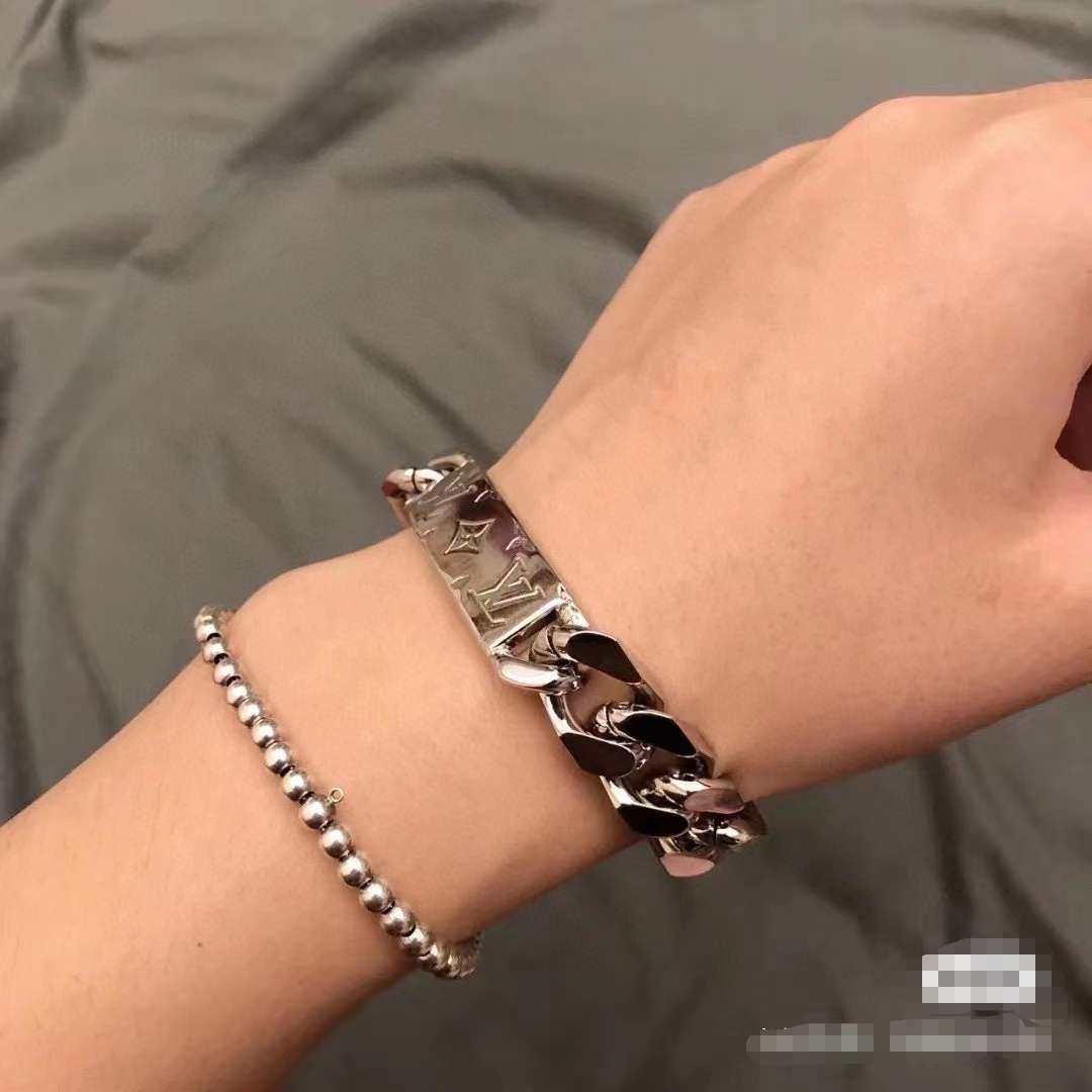 💕国内现货   LV男士竹节手链   M/L 多条，💰3