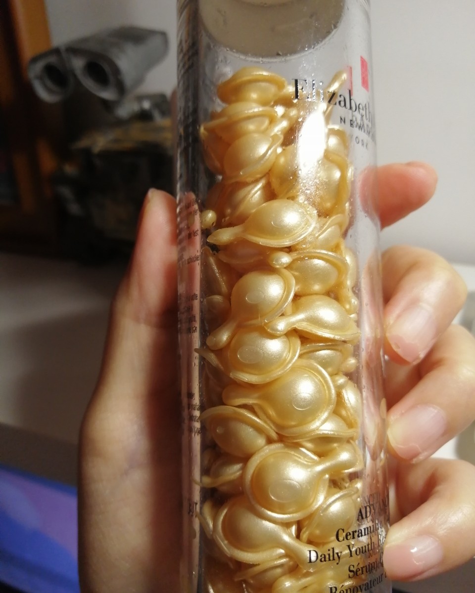 ✅雅顿金胶是适合干敏皮使用的，我虽然是油皮，但是我**呀，好