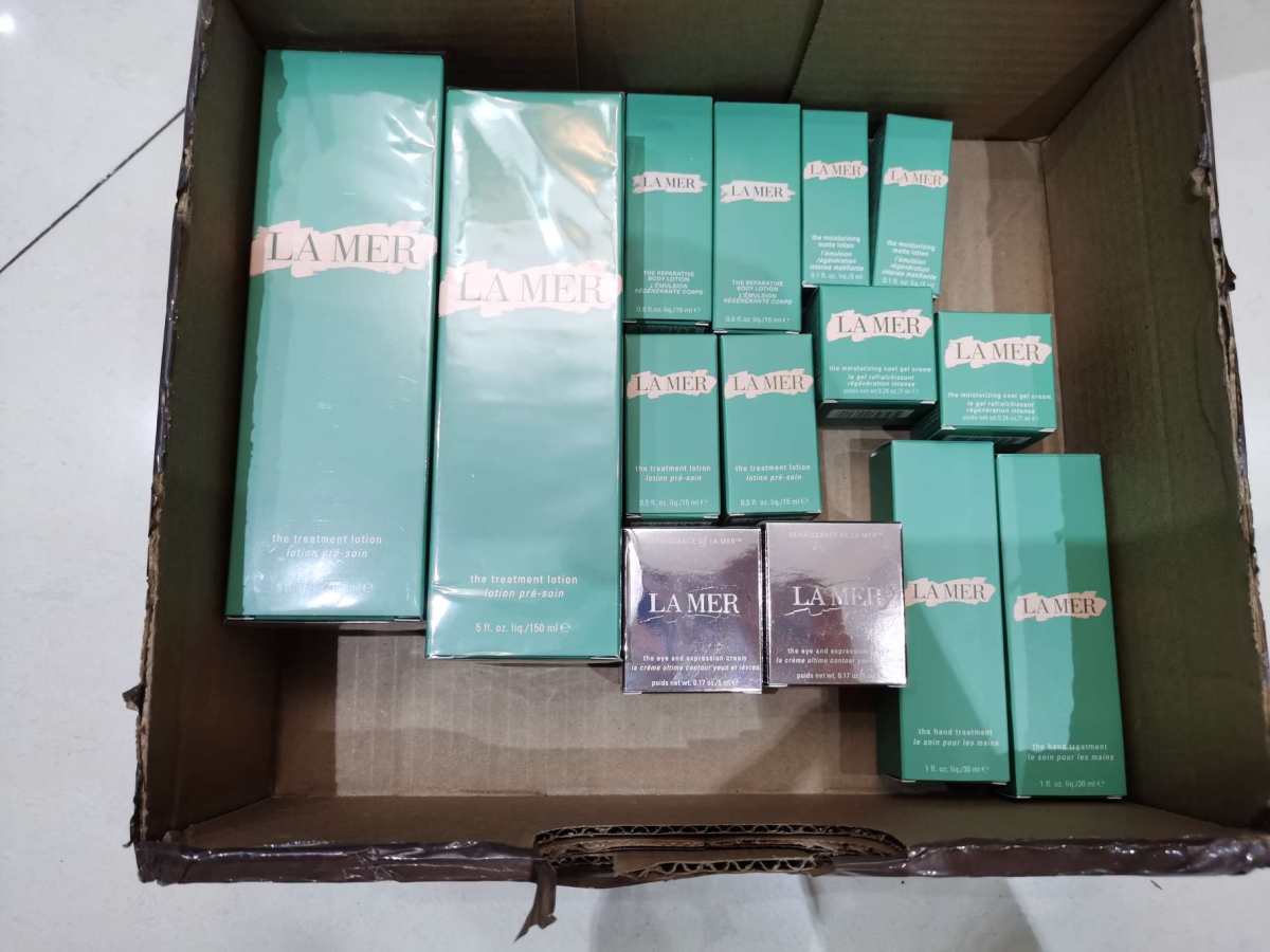 ✅这个包裹是2单精粹水+赠品的订单，走的59转运，3.3磅，