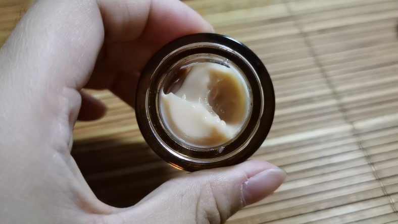 ✅这个包裹是2单精粹水+赠品的订单，走的59转运，3.3磅，