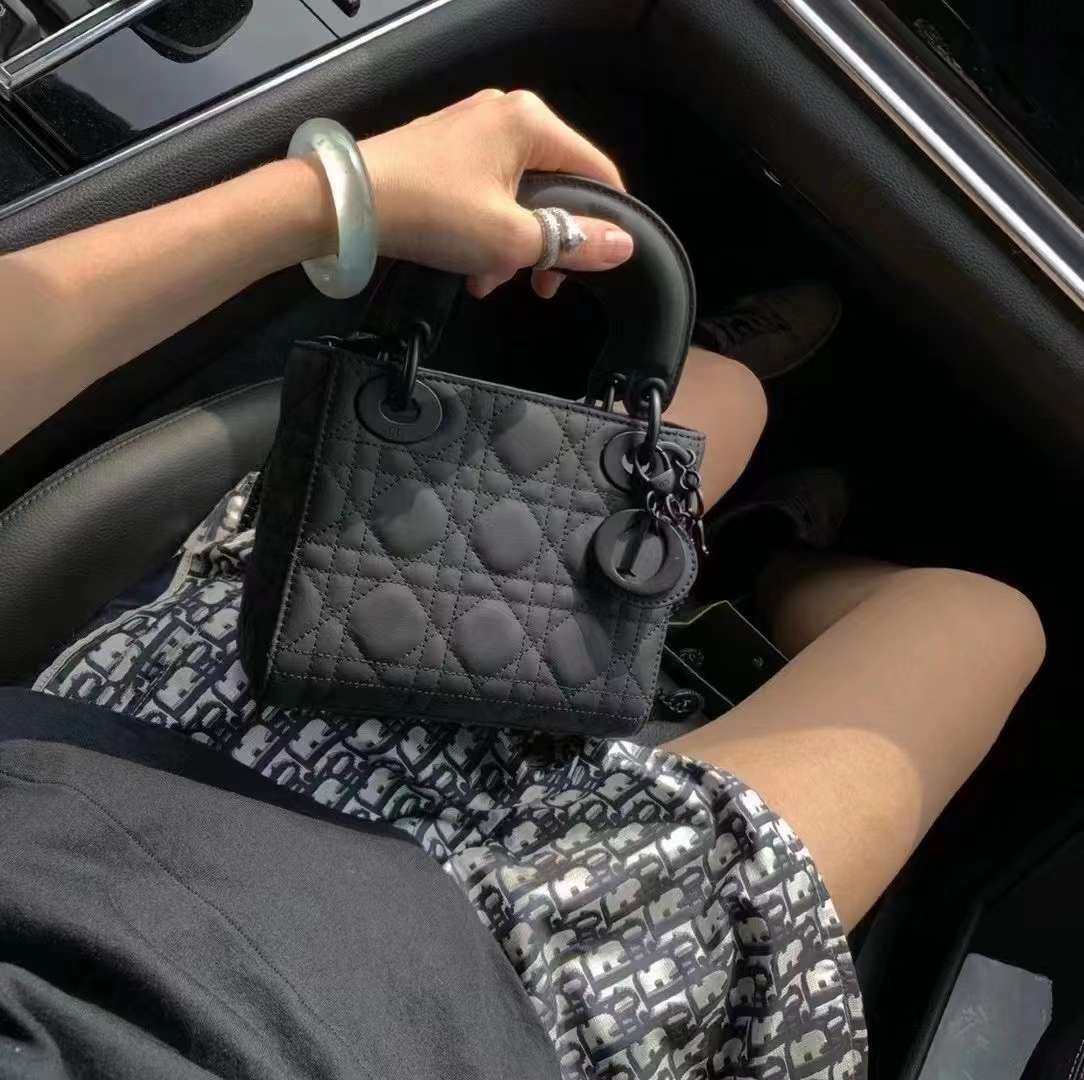 💕在途现货  Dior迪奥磨砂三格戴妃包  黑色哑光太A了