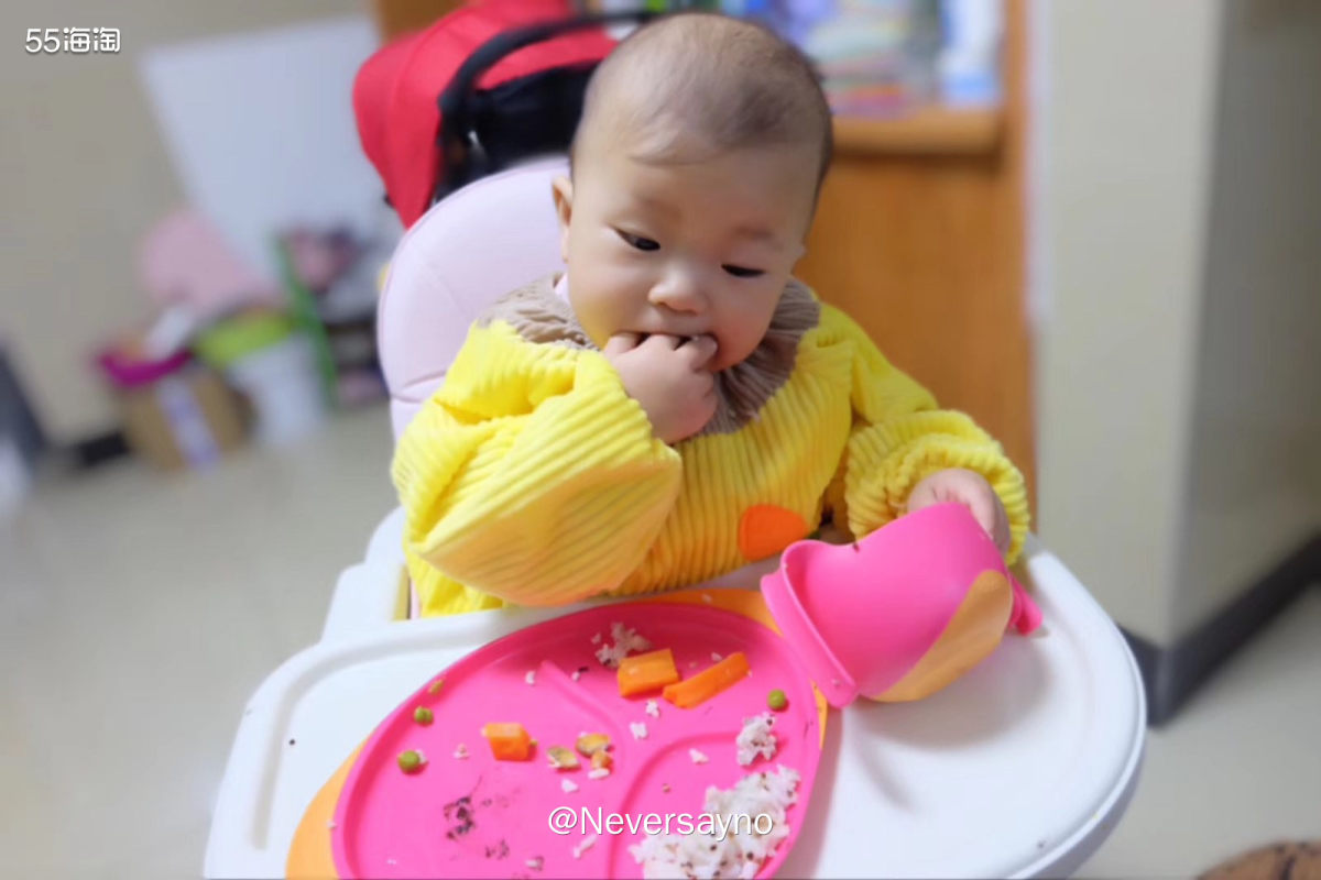 👉🏻 澳洲bbox系列辅食工具，来张我女儿1周岁的吃饭。