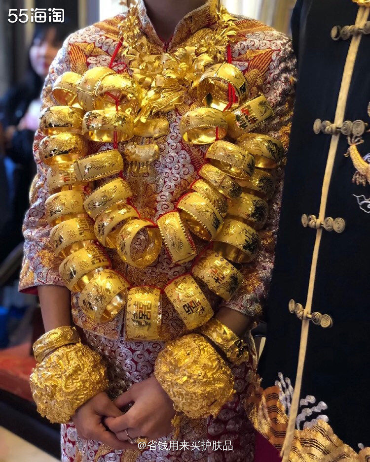 广东婚礼~新娘喜带金，“俗气”背后的美好寓意💕  🤣我们